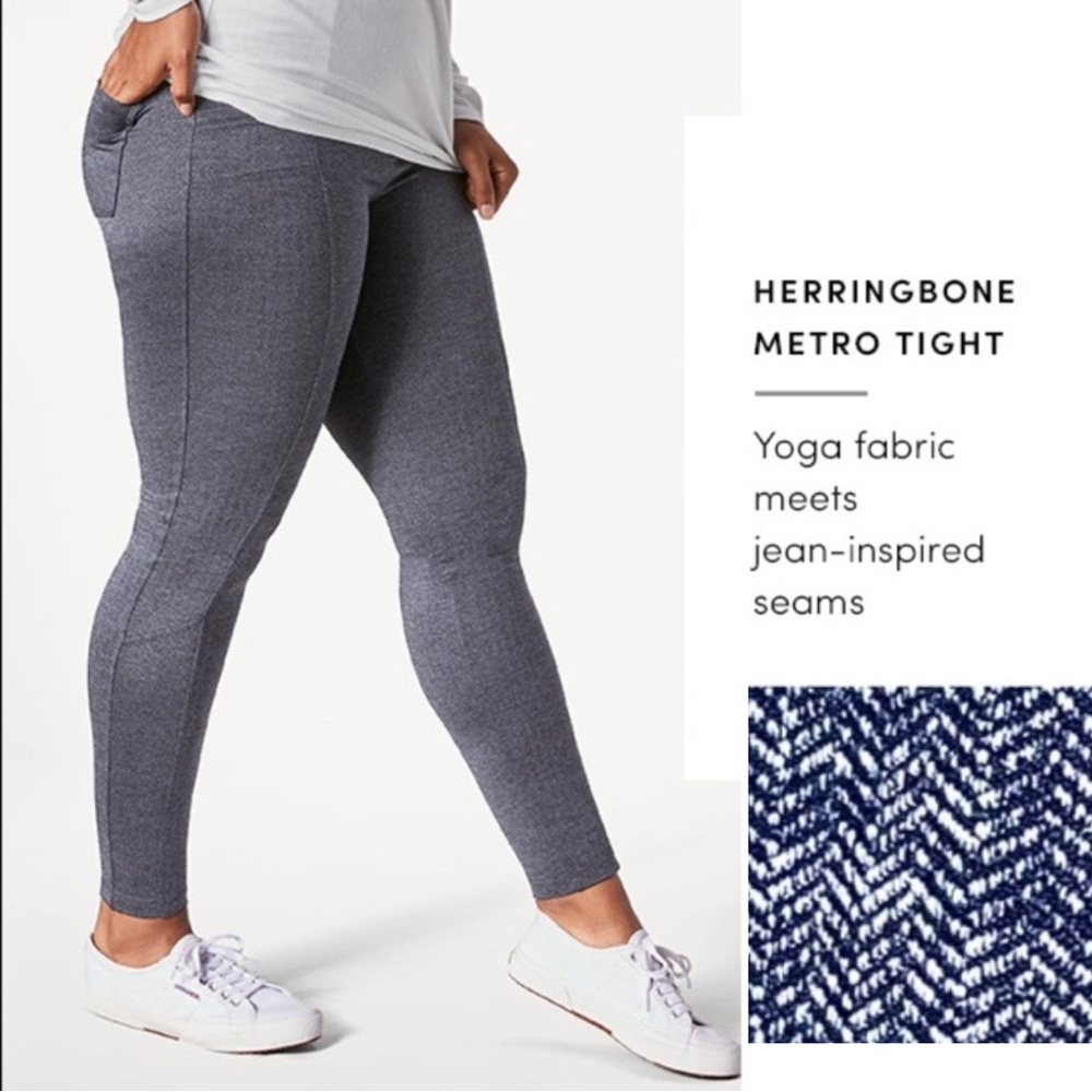 Athleta Navy Herringbone‎ Metro High Waisted Legging Size Med Wicking Breathable